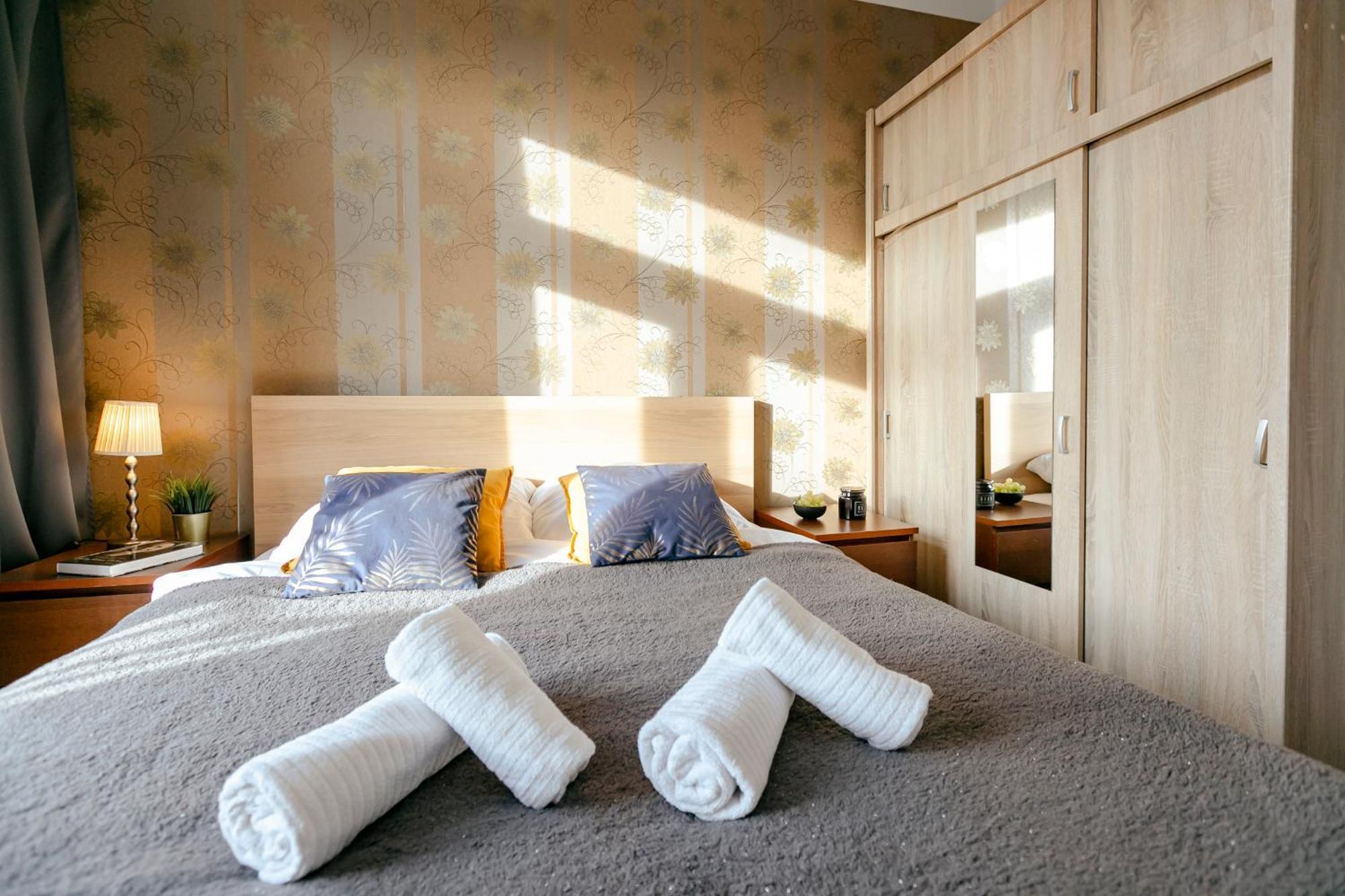 Plac Konstytucji 6 Orange - Apartament Dla 4 Osob - Bezplatny Parking - Free Parking - Piekny Widok Na Panorame Warszawy Варшава Экстерьер фото